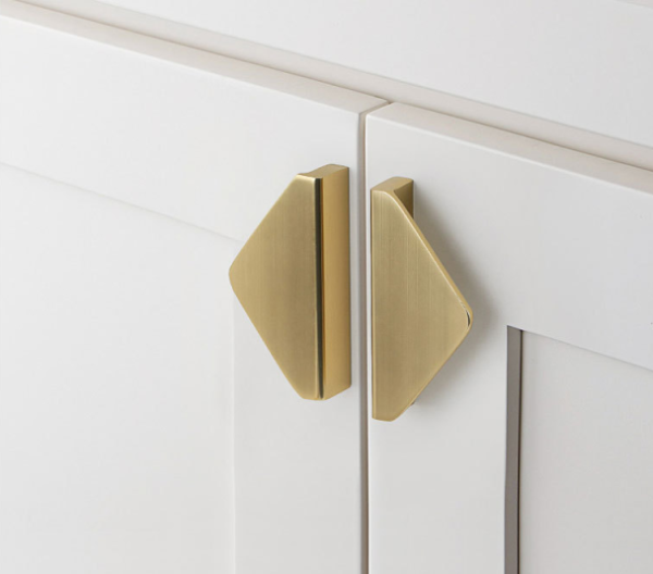 Triangle Cabinet Pulls (G)